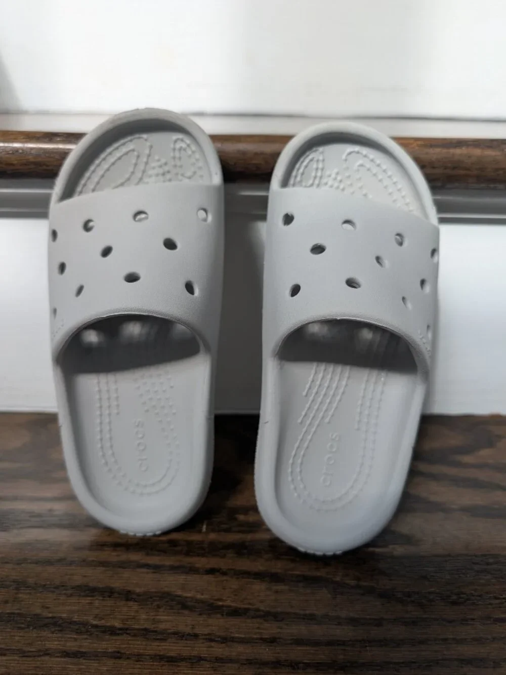Crocs unisex-child Classic Slide V2 (Little Kid/Big Kid)